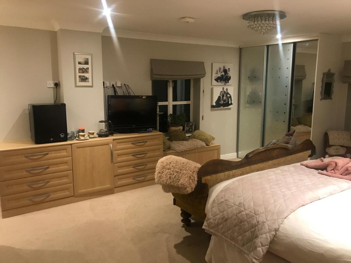 The Master Suite, Enjoy The Countryside In Style Ashover ภายนอก รูปภาพ